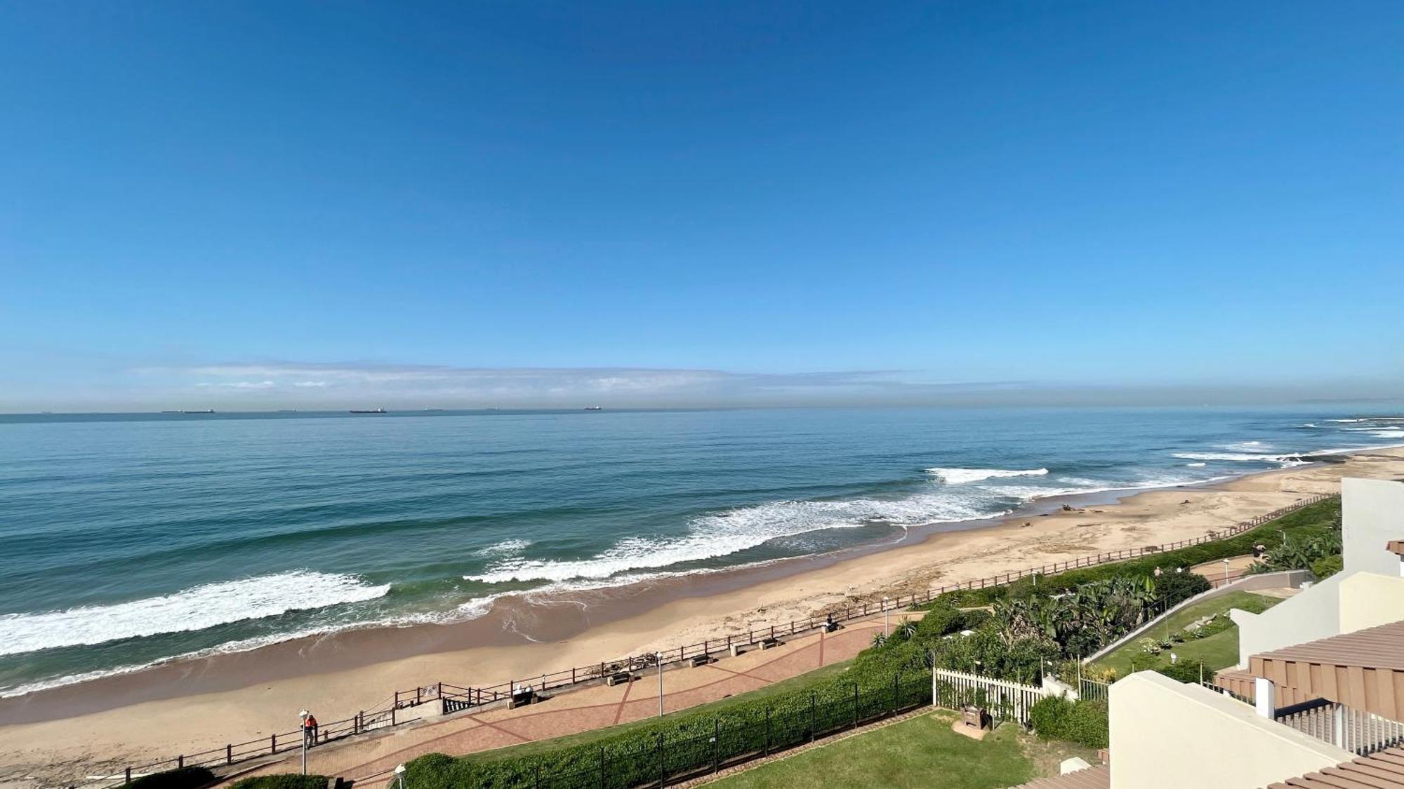 22 Bronze Beach 2 Bedroom Beach Front View Apartment Durban Kültér fotó