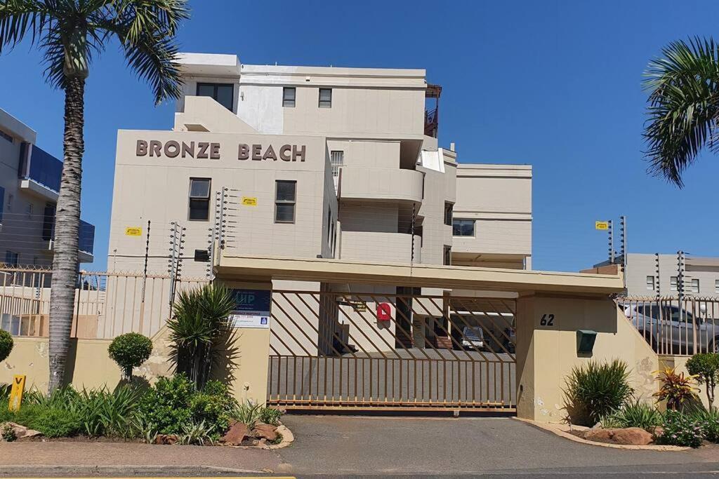 22 Bronze Beach 2 Bedroom Beach Front View Apartment Durban Kültér fotó